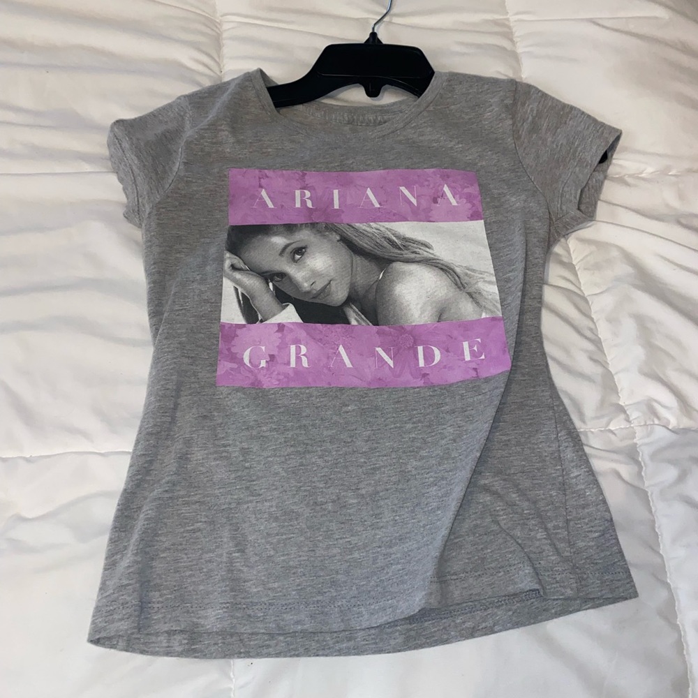 Ariana Grande shirt, NWOT